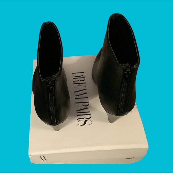 Low Heel Pointed Toe Ankle Booties. Comfortable, elegant, and modern fashion NWT - Picture 7 of 10